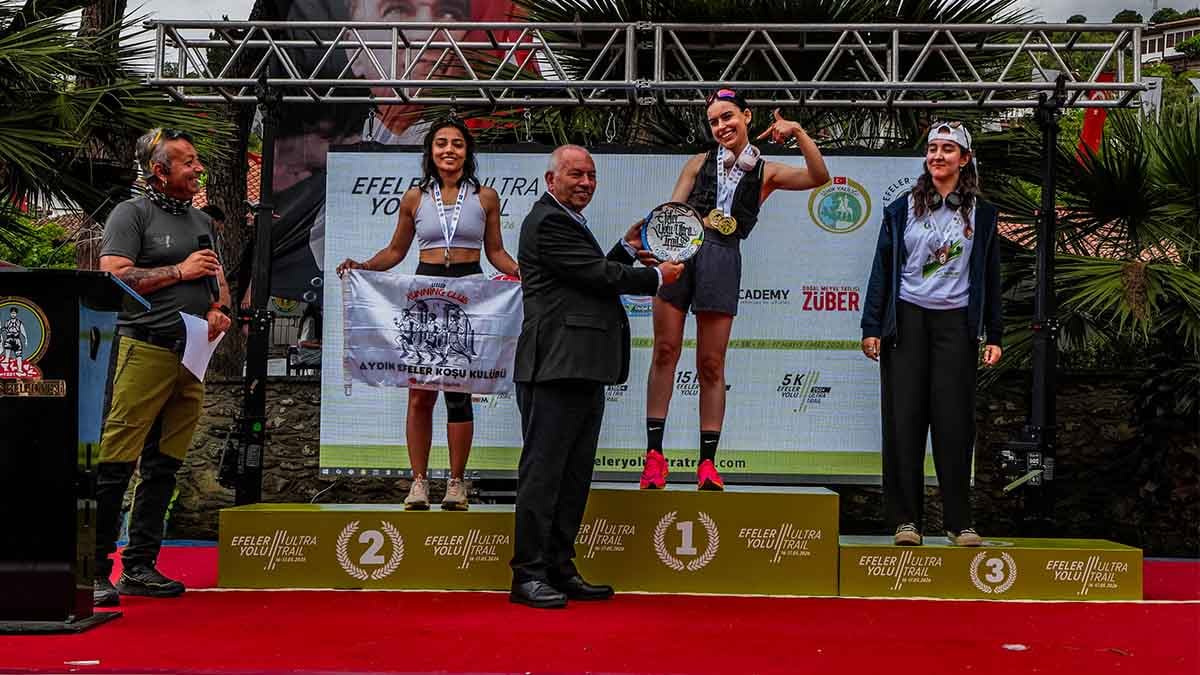 Efeler Yolu Ultra Trail’de madalyalar verildi