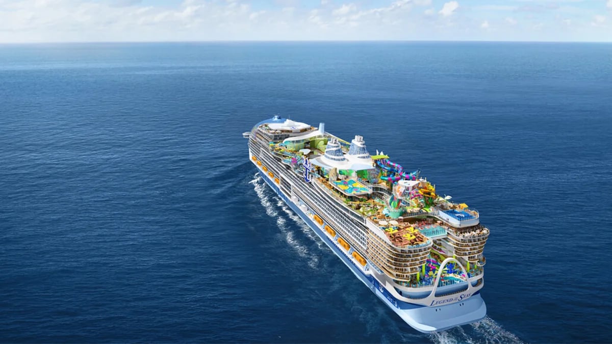 Dünyanın en büyük yolcu gemilerinden Legend of the Seas’te Türk misafirlere özel paketler hazırlandı