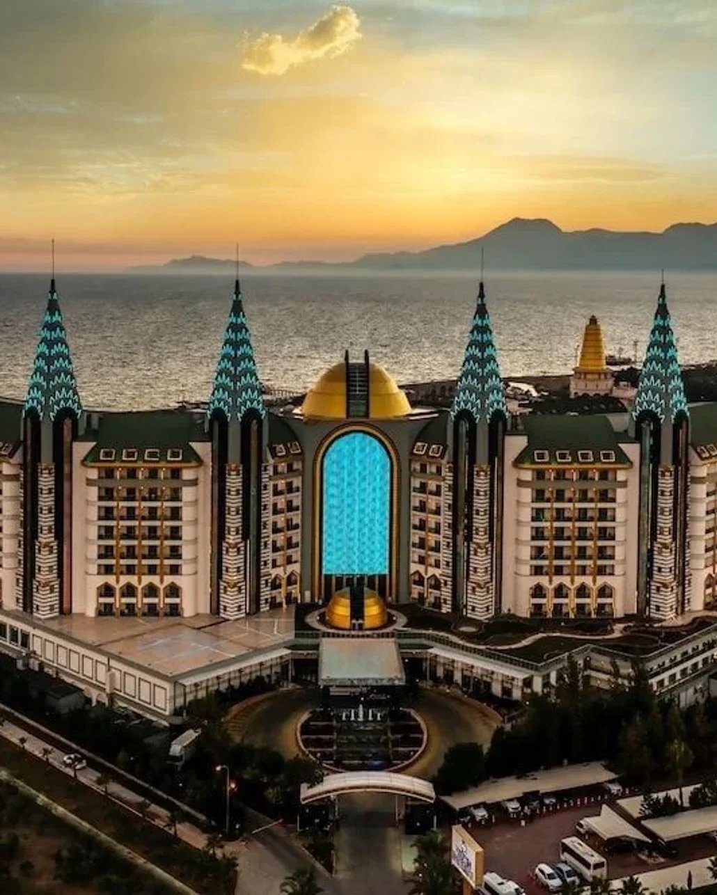 Bild, Delphin Imperial’i Antalya’nın en iyi otelleri arasında gösterdi