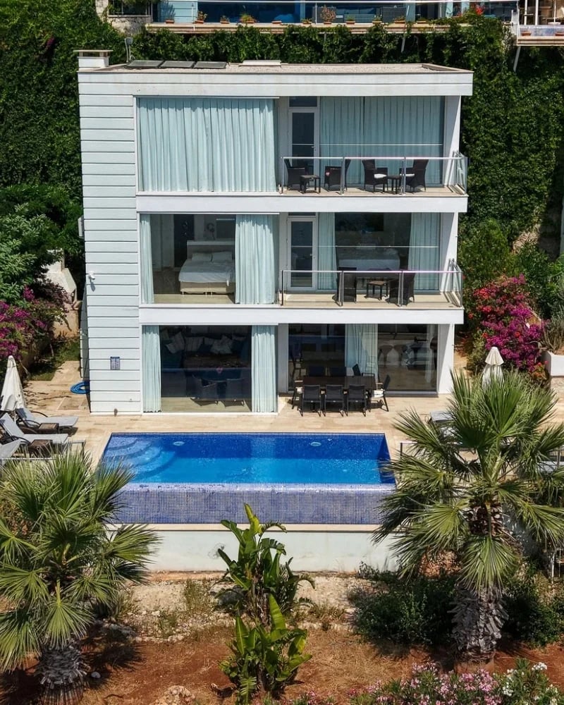 Antalya'da villa tatilleri yüzde 20 zamlandı: Fiyatlar 50 bin TL'den başlayıp, 500 bin TL'ye kadar çıkabiliyor