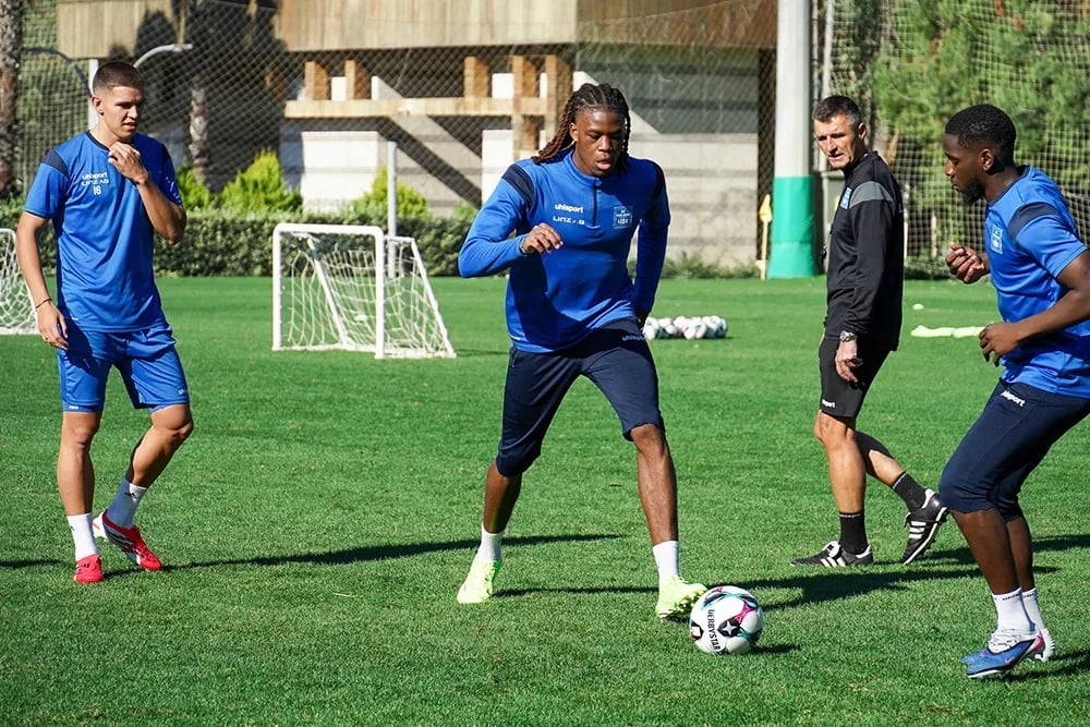 FC Blau-Weiß Linz, kış kampı için Belek'te 