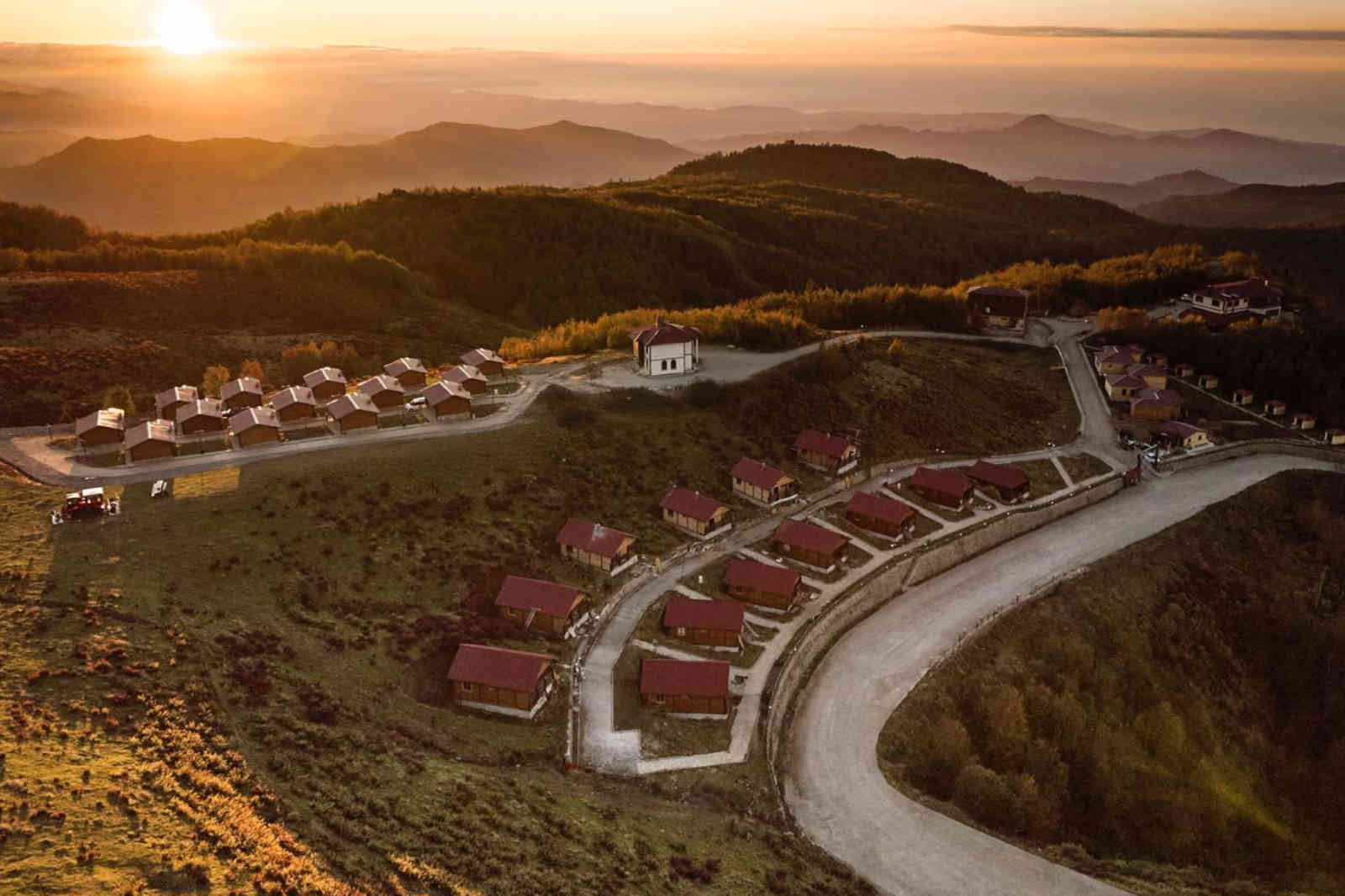 1830 metre yükseklikteki otel, yatırımcılara örnek oluyor