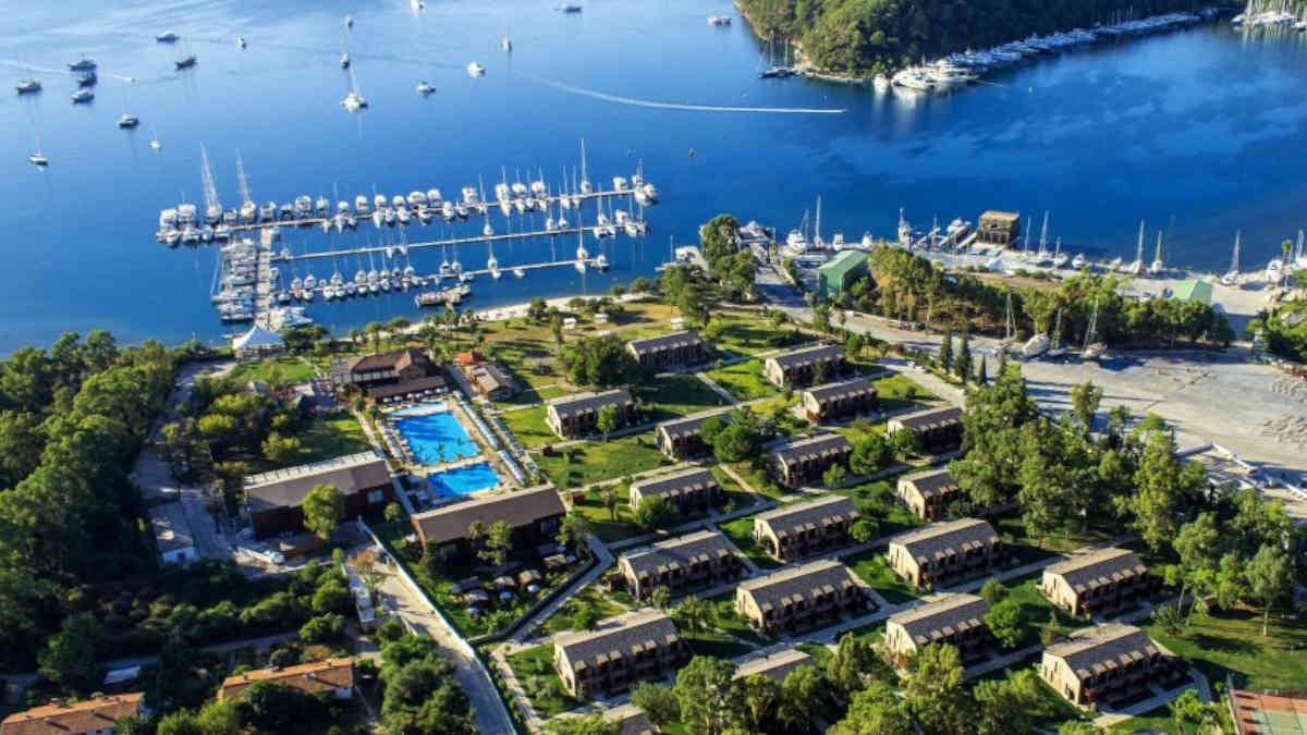 Koç Holding, iki marina ve otelleri 160 milyon dolara satın aldı